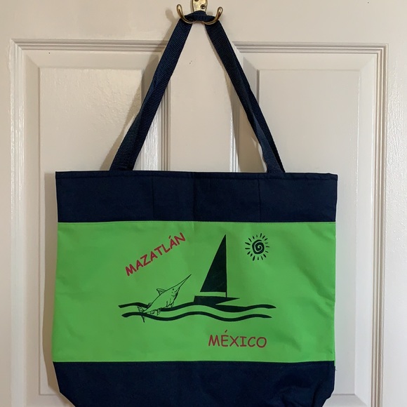 Beach Bag - Picture 2 of 3